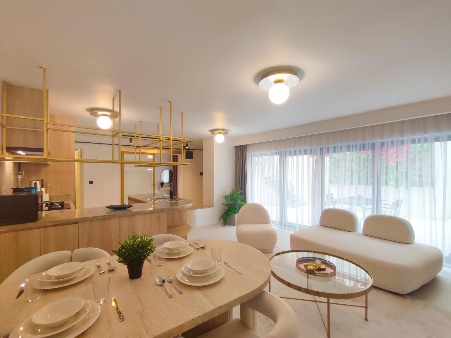 NEW INN corporate stay apartment - bright living room